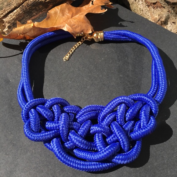 Brand new bib necklace - Picture 2 of 3